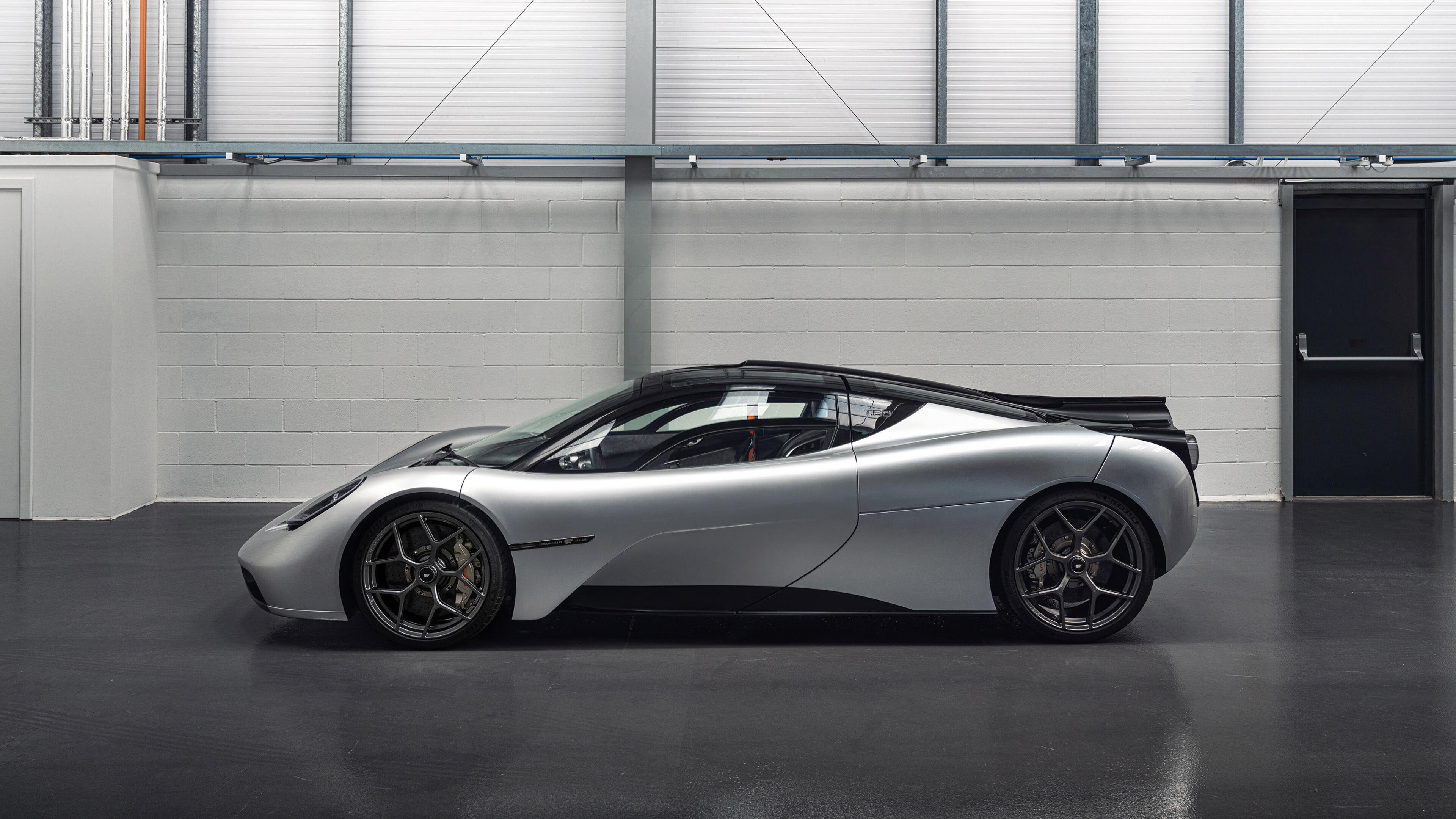 德甲战术大揭秘:变化莫测,场面精彩!,德甲最新战报