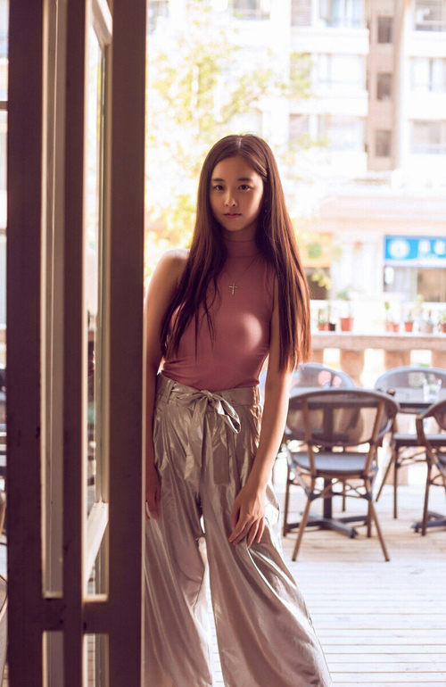 高校篮球联赛宣传片上线聚焦拼搏过程与团队精神展现，高校篮球比赛